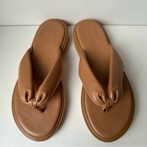 old navy tan Thong Platform Sandals - Picture 5 of 13